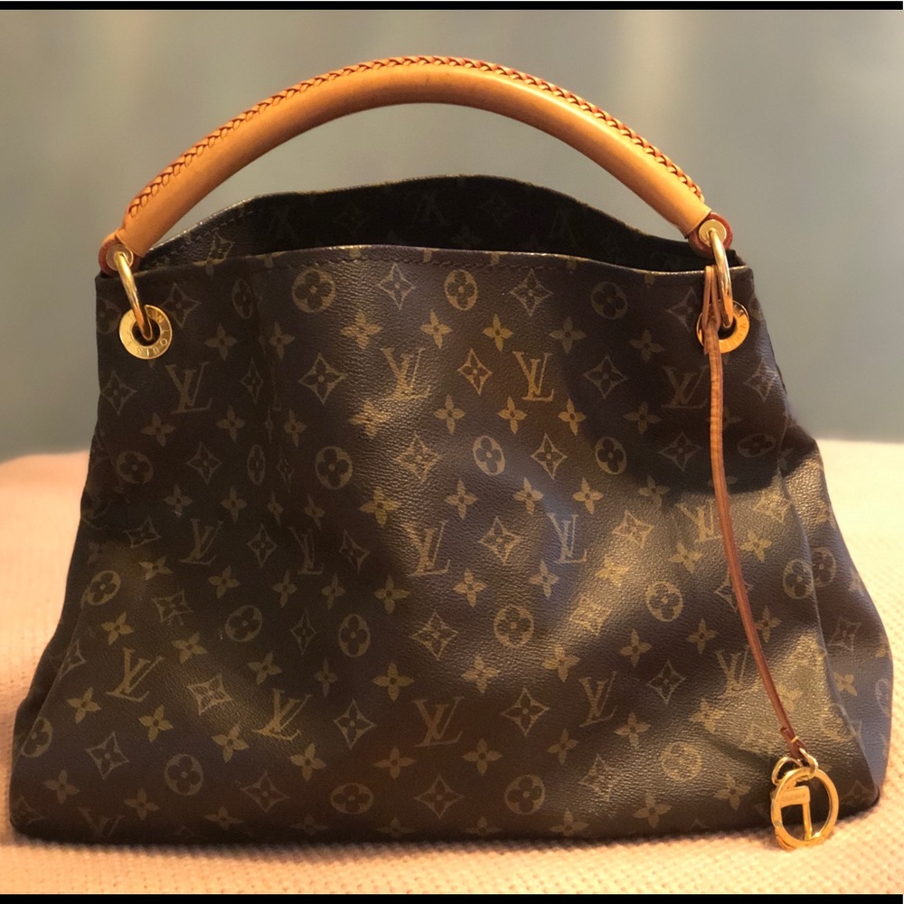 Louis Vuitton “Artsy” Handbag